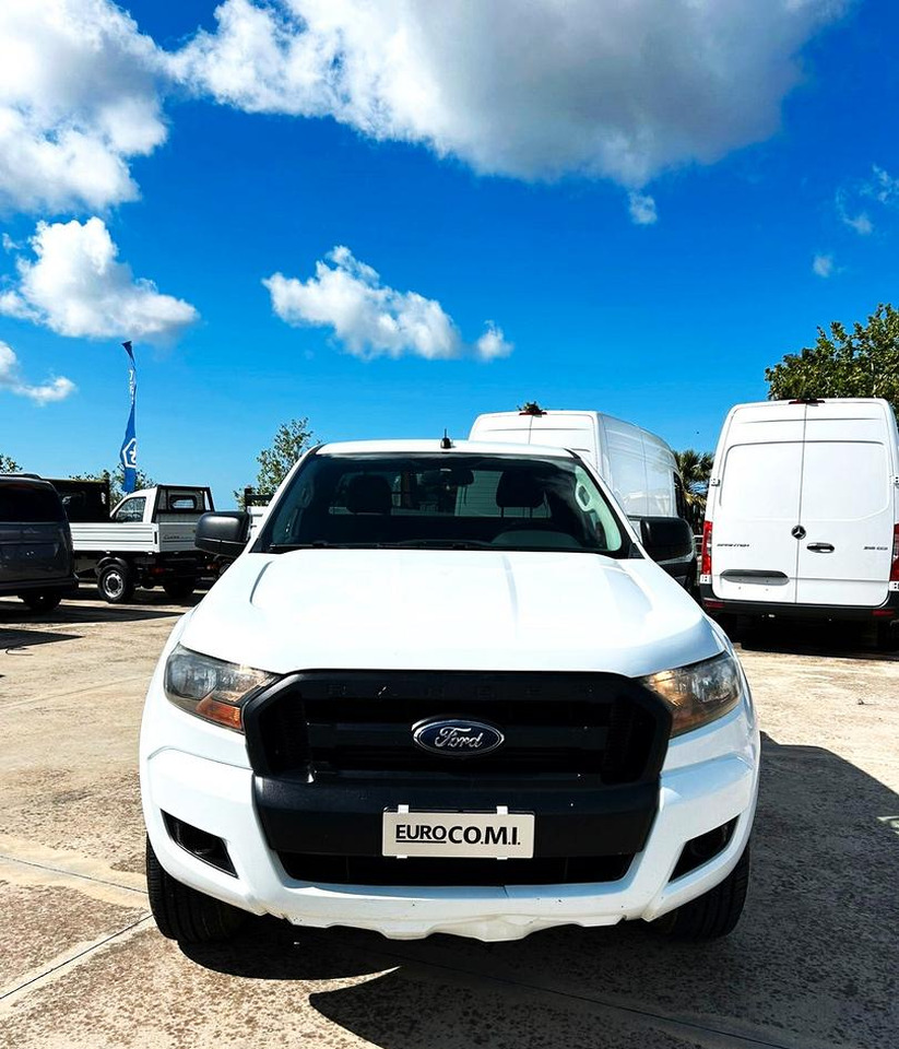 Ford Ranger 2.2 160 cv XL Supercab 4 posti 4wd gan - شاحنة البيك أب: صور 2 Ford Ranger 2.2 160 cv XL Supercab 4 posti 4wd gan - شاحنة البيك أب: صور 2