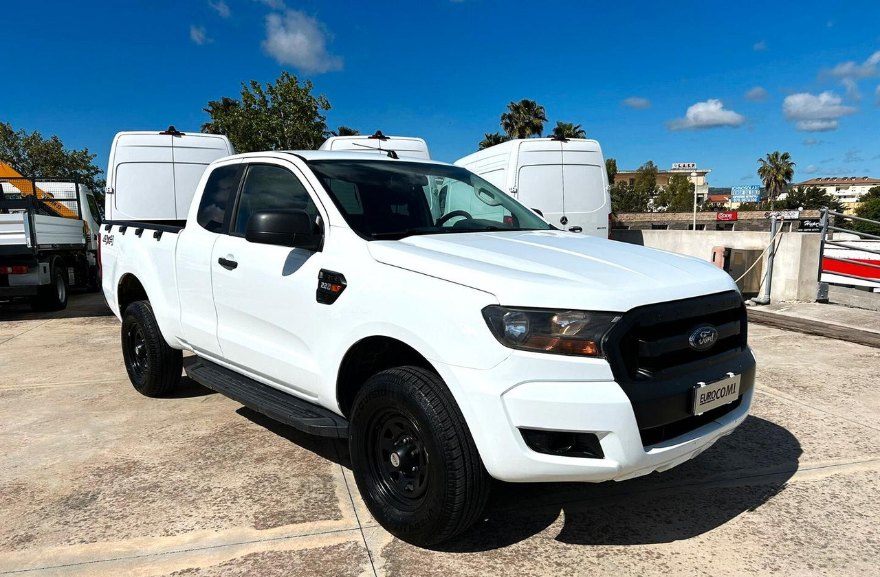 Ford Ranger 2.2 160 cv XL Supercab 4 posti 4wd gan - شاحنة البيك أب: صور 3 Ford Ranger 2.2 160 cv XL Supercab 4 posti 4wd gan - شاحنة البيك أب: صور 3