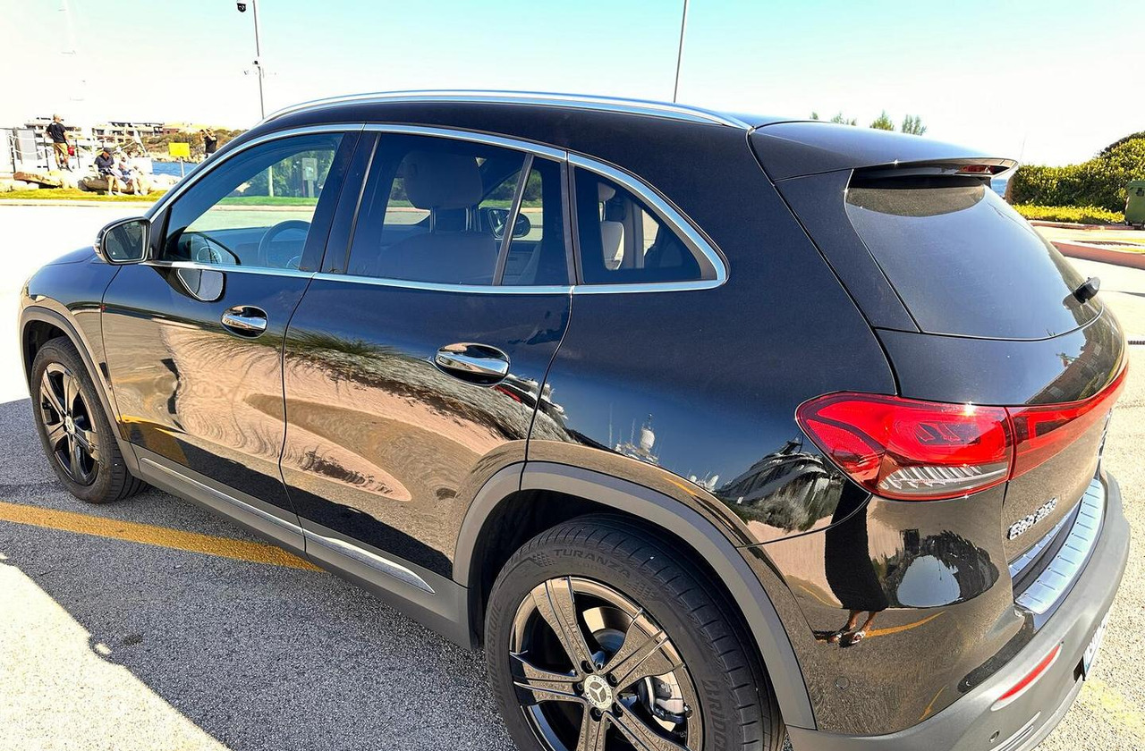 Mercedes-benz EQA 250 Sport Plus - سيارة: صور 1 Mercedes-benz EQA 250 Sport Plus - سيارة: صور 1