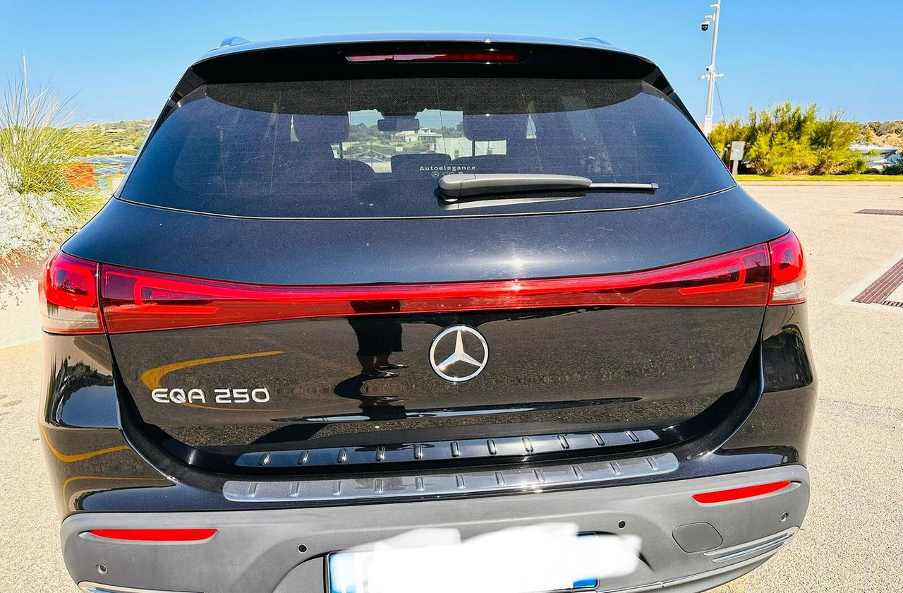 Mercedes-benz EQA 250 Sport Plus - سيارة: صور 4 Mercedes-benz EQA 250 Sport Plus - سيارة: صور 4