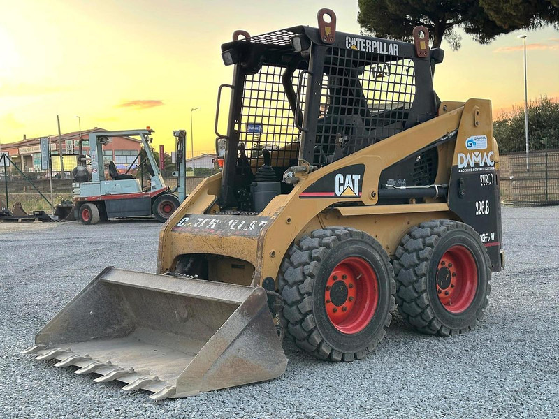 Caterpillar 226BHF - اللودر المجنزر صغير: صور 2 Caterpillar 226BHF - اللودر المجنزر صغير: صور 2