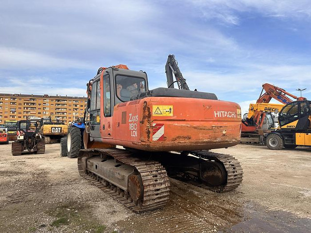 Hitachi ZX180 - حفارات زحافة: صور 3 Hitachi ZX180 - حفارات زحافة: صور 3