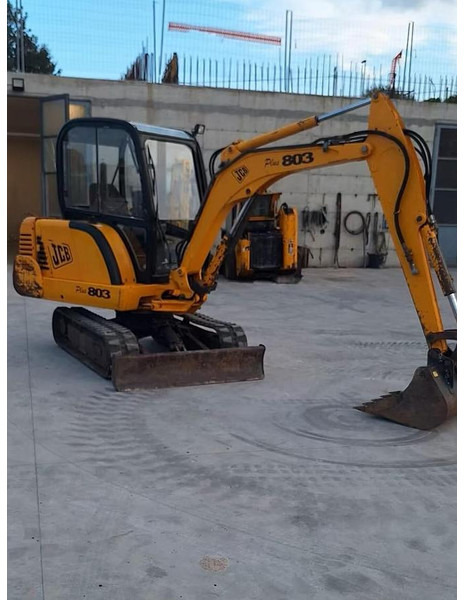 JCB 803PLUS - حفارة مصغرة: صور 1 JCB 803PLUS - حفارة مصغرة: صور 1