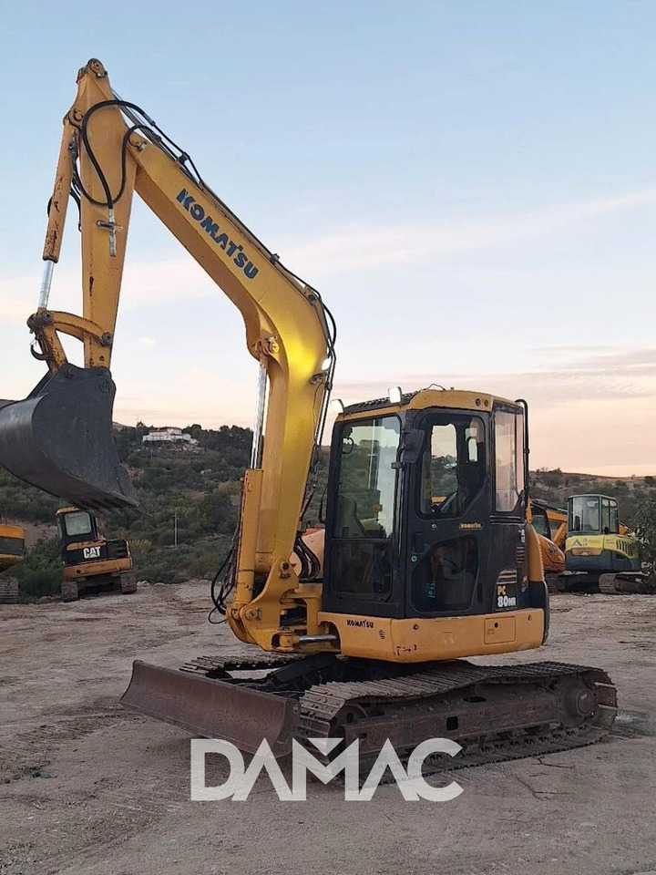 KOMATSU PC80 - حفارة مصغرة: صور 1 KOMATSU PC80 - حفارة مصغرة: صور 1