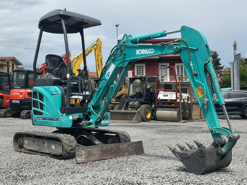 Kobelco SK17SR - حفارة مصغرة: صور 2 Kobelco SK17SR - حفارة مصغرة: صور 2