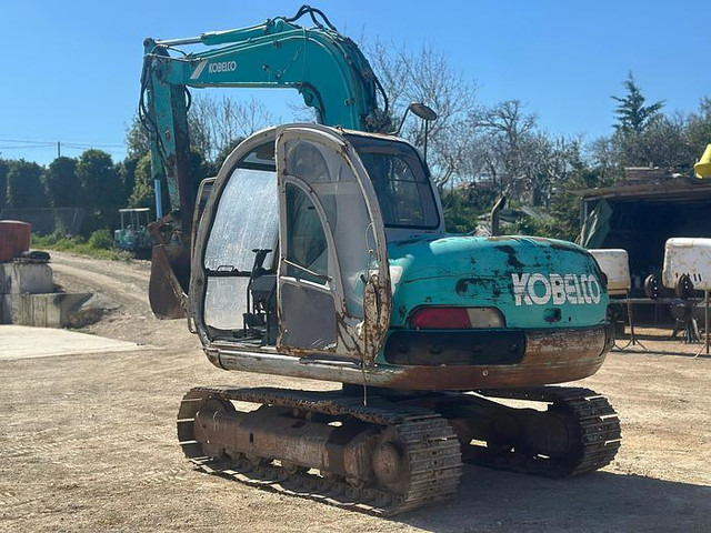 Kobelco SK60 - حفارة: صور 4 Kobelco SK60 - حفارة: صور 4