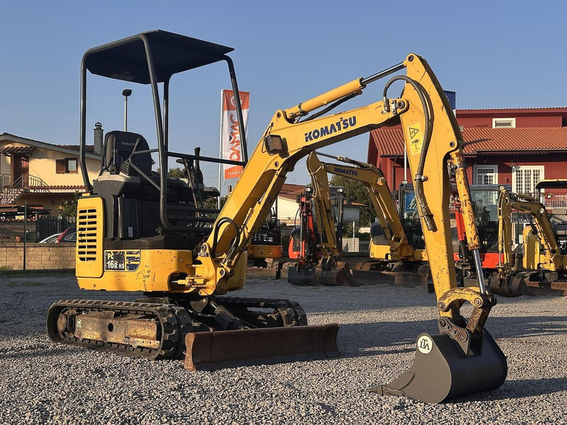 Komatsu PC16R-3HS - حفارة مصغرة: صور 1 Komatsu PC16R-3HS - حفارة مصغرة: صور 1