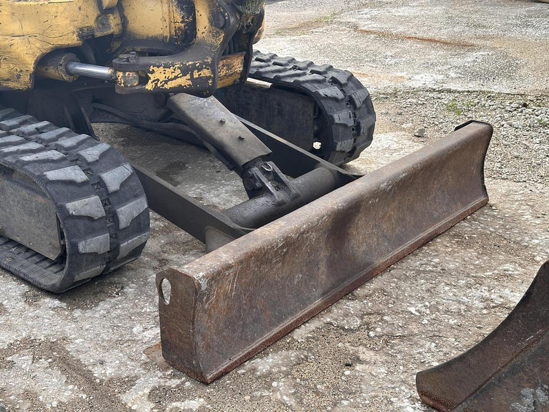 Komatsu PC30 - حفارة مصغرة: صور 4 Komatsu PC30 - حفارة مصغرة: صور 4