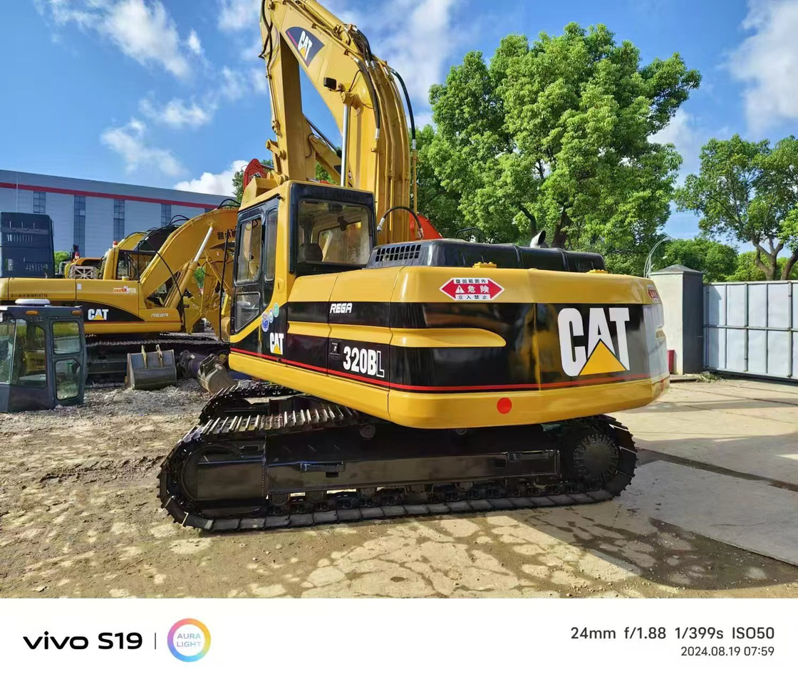 CATERPILLAR 320BL - حفارات زحافة: صور 1 CATERPILLAR 320BL - حفارات زحافة: صور 1