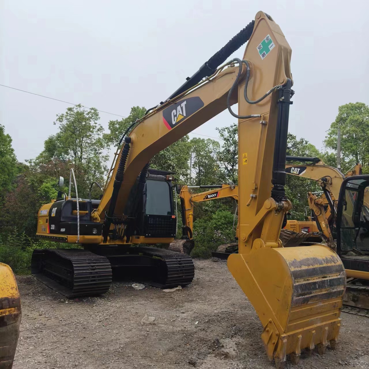 CATERPILLAR 320D2 - حفارات زحافة: صور 1 CATERPILLAR 320D2 - حفارات زحافة: صور 1