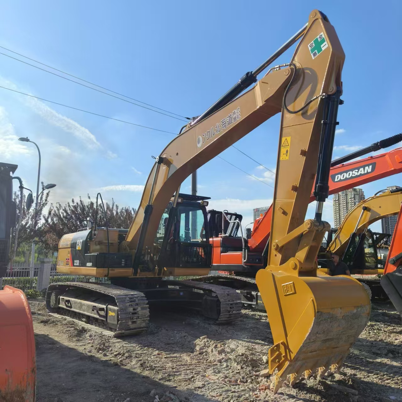 CATERPILLAR 323D - حفارات زحافة: صور 2 CATERPILLAR 323D - حفارات زحافة: صور 2