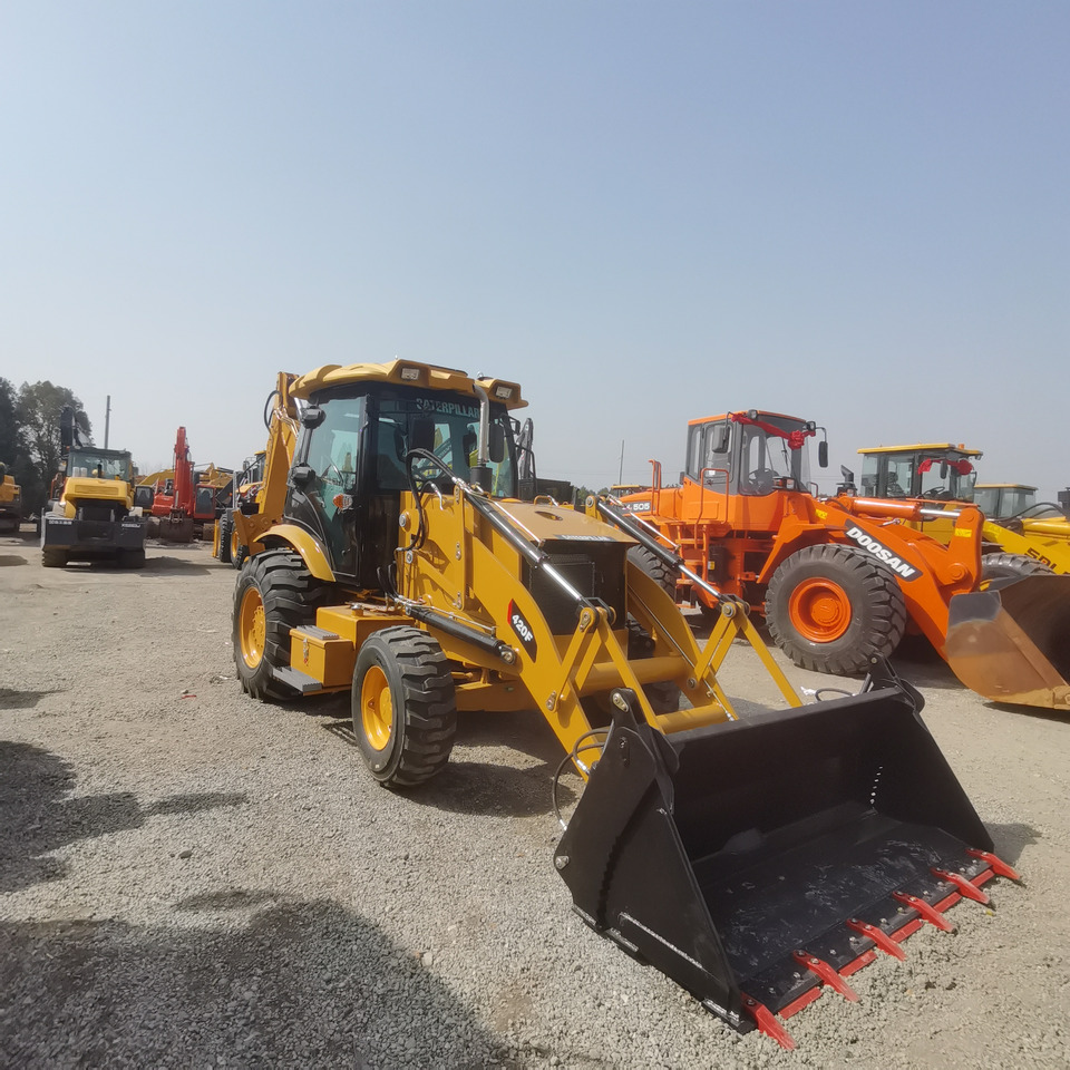 CATERPILLAR 420F - حفار متعدد الاستخدام: صور 5 CATERPILLAR 420F - حفار متعدد الاستخدام: صور 5