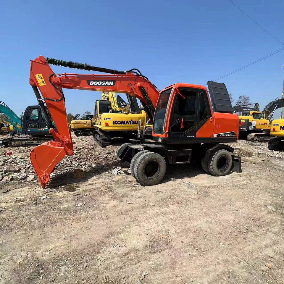 DOOSAN DH150W-7 - حفارة على عجلات: صور 2 DOOSAN DH150W-7 - حفارة على عجلات: صور 2