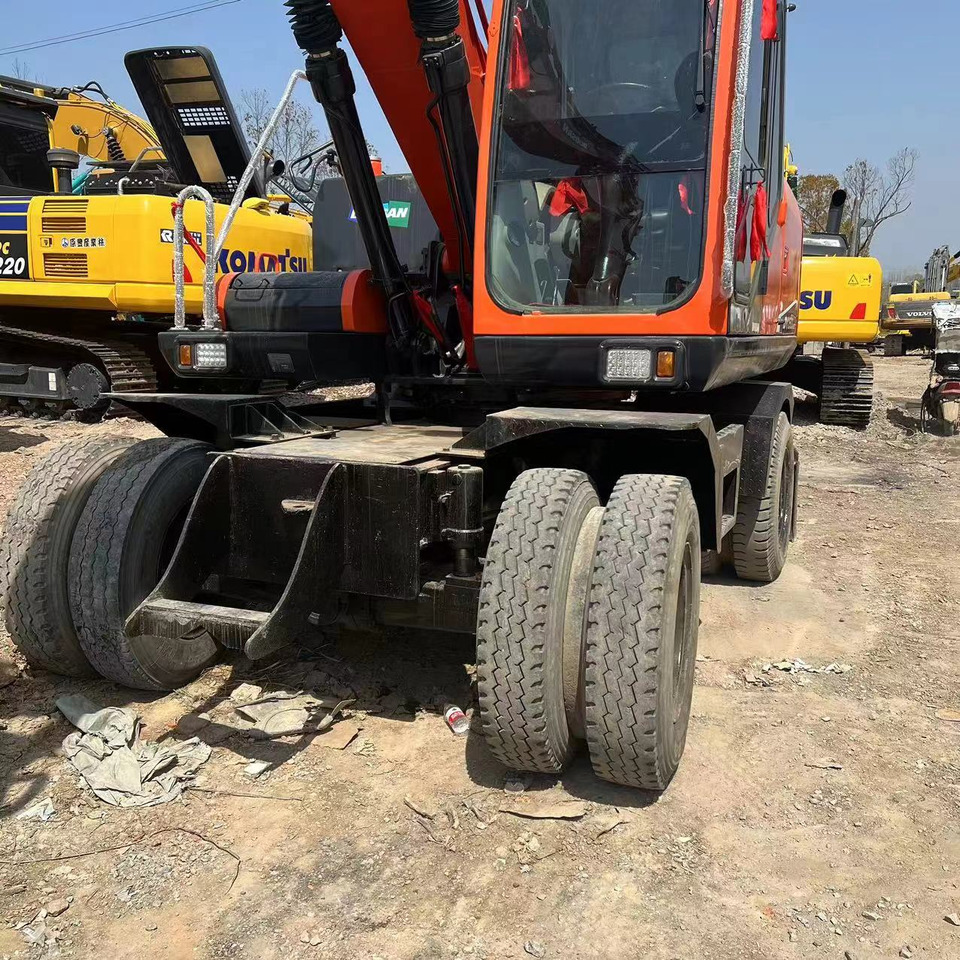 DOOSAN DH150W-7 - حفارة على عجلات: صور 5 DOOSAN DH150W-7 - حفارة على عجلات: صور 5