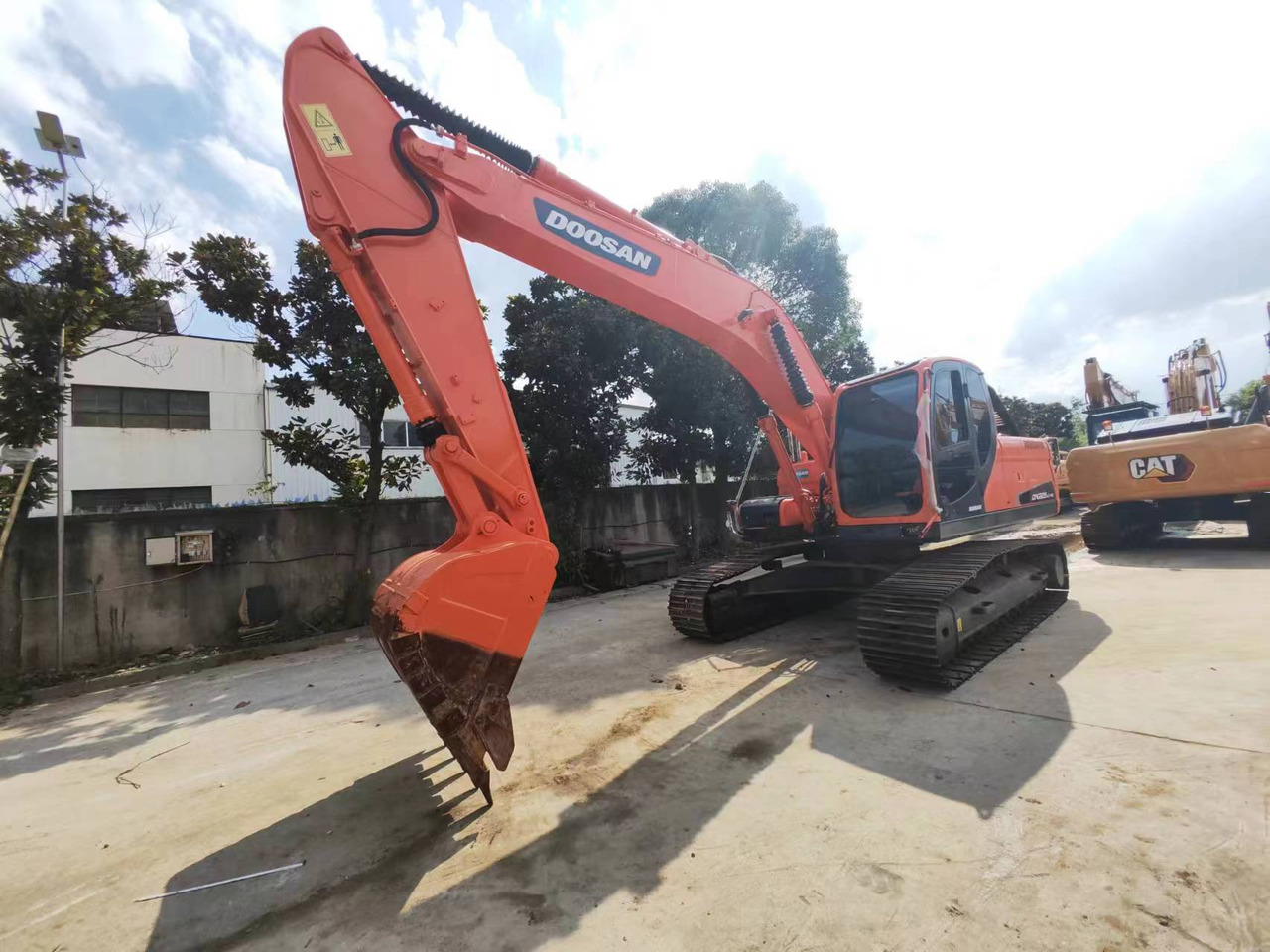 DOOSAN DX225 - حفارات زحافة: صور 2 DOOSAN DX225 - حفارات زحافة: صور 2