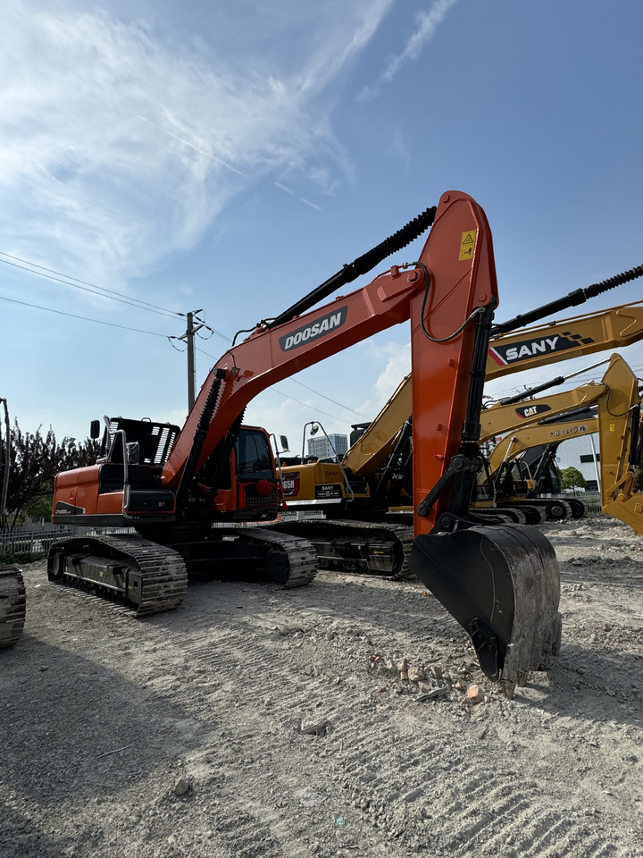 DOOSAN DX225 - حفارات زحافة: صور 1 DOOSAN DX225 - حفارات زحافة: صور 1