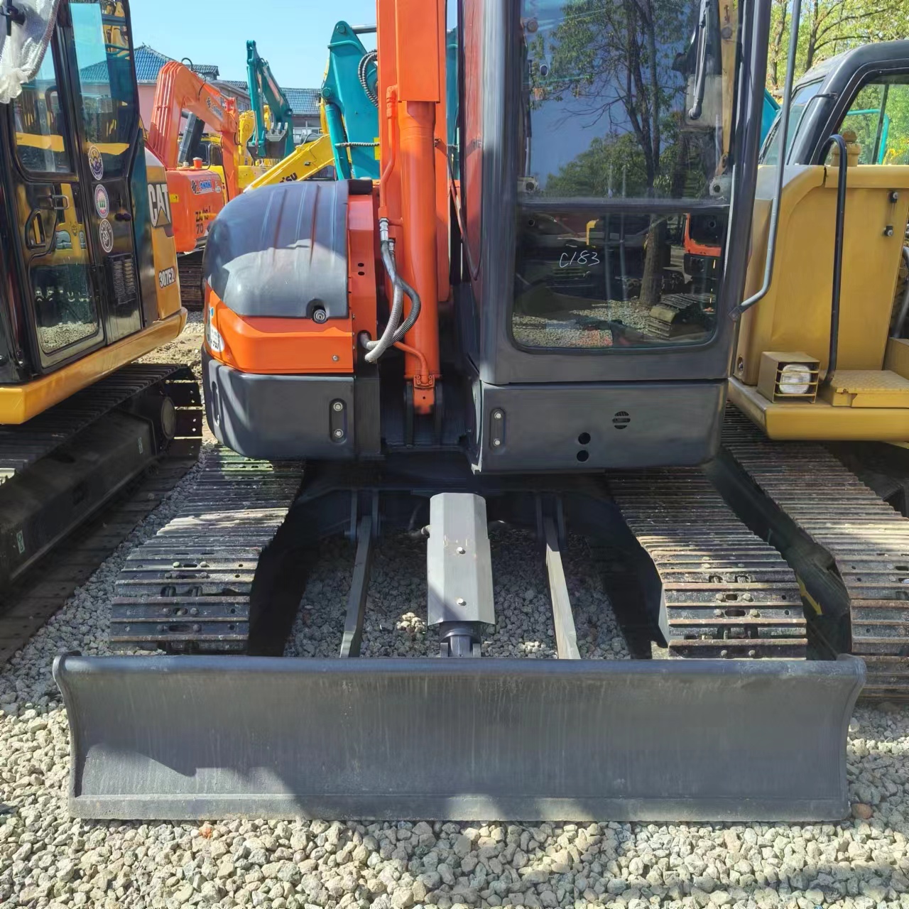 حفارة مصغرة HITACHI ZX 55: صور 6