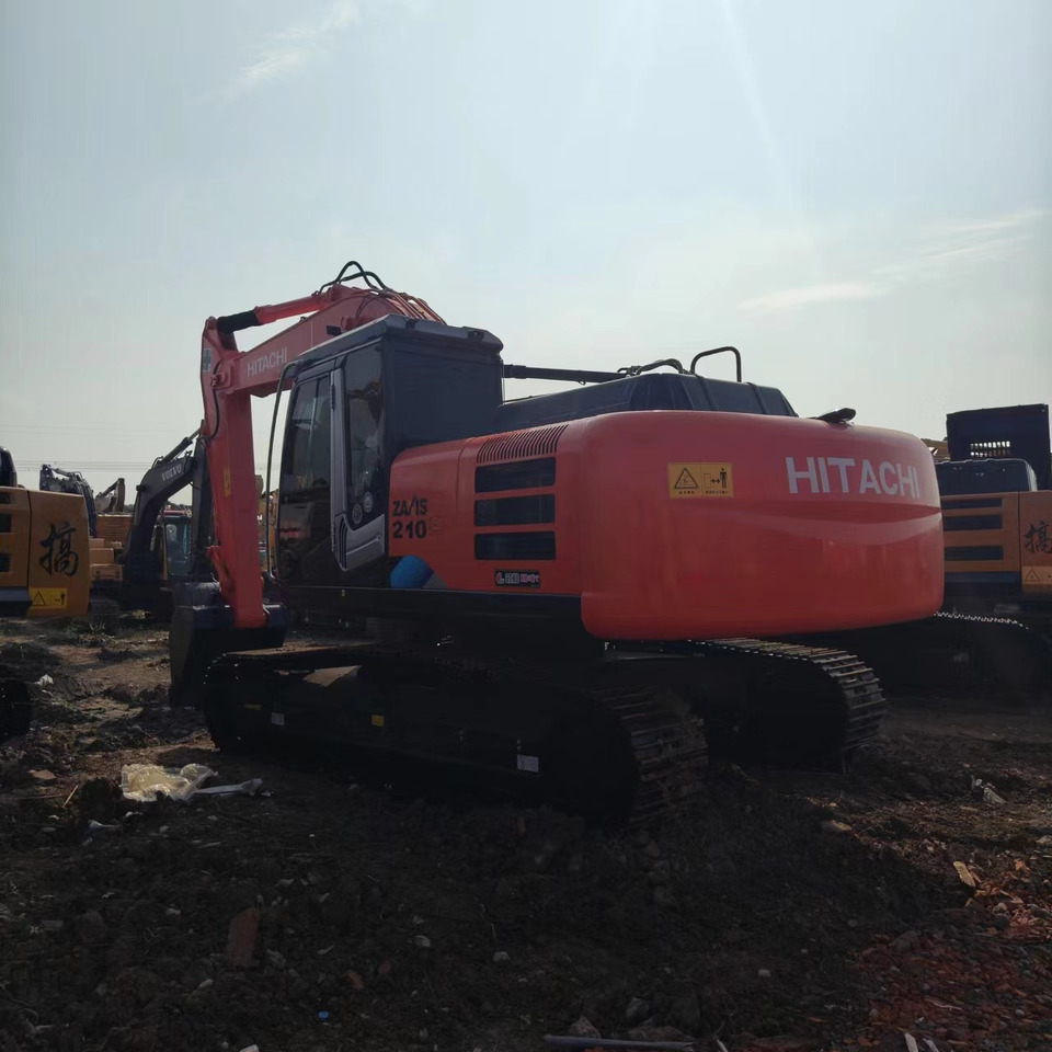 HITACHI ZX210 - حفارات زحافة: صور 4 HITACHI ZX210 - حفارات زحافة: صور 4