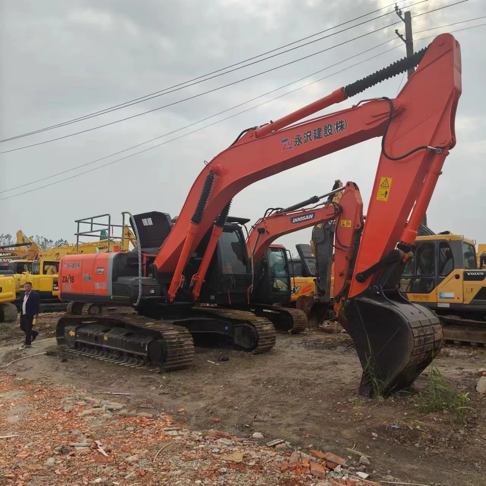 HITACHI ZX240 - حفارات زحافة: صور 1 HITACHI ZX240 - حفارات زحافة: صور 1