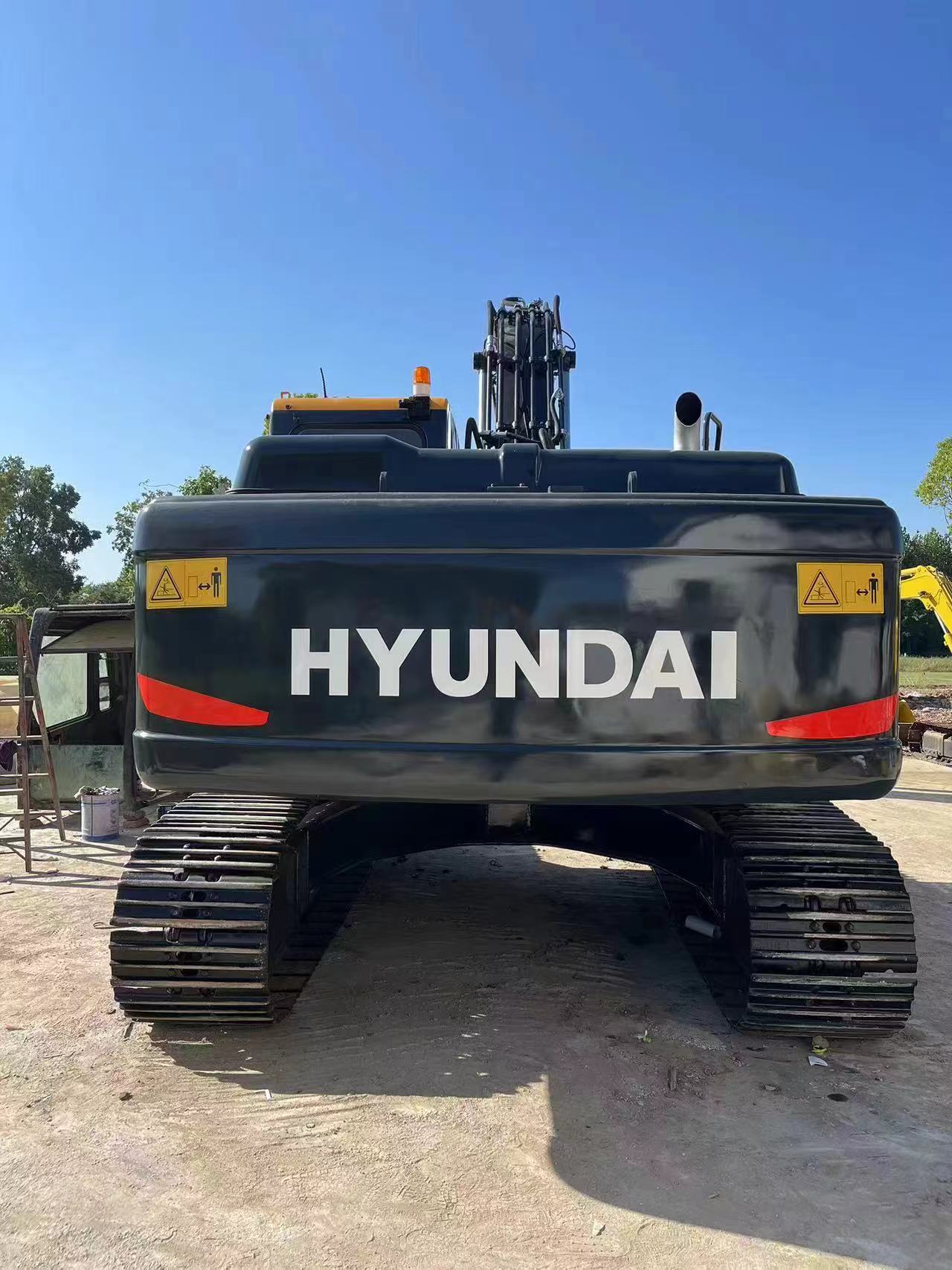 Hyundai 220 - حفارات زحافة: صور 5 Hyundai 220 - حفارات زحافة: صور 5