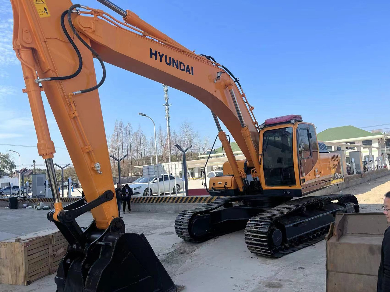 Hyundai 305 - حفارات زحافة: صور 5 Hyundai 305 - حفارات زحافة: صور 5