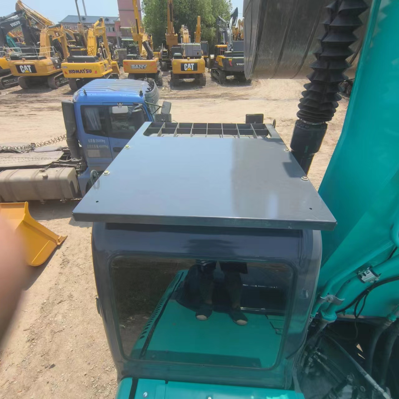 حفارات زحافة KOBELCO SK350: صور 11 حفارات زحافة KOBELCO SK350: صور 11