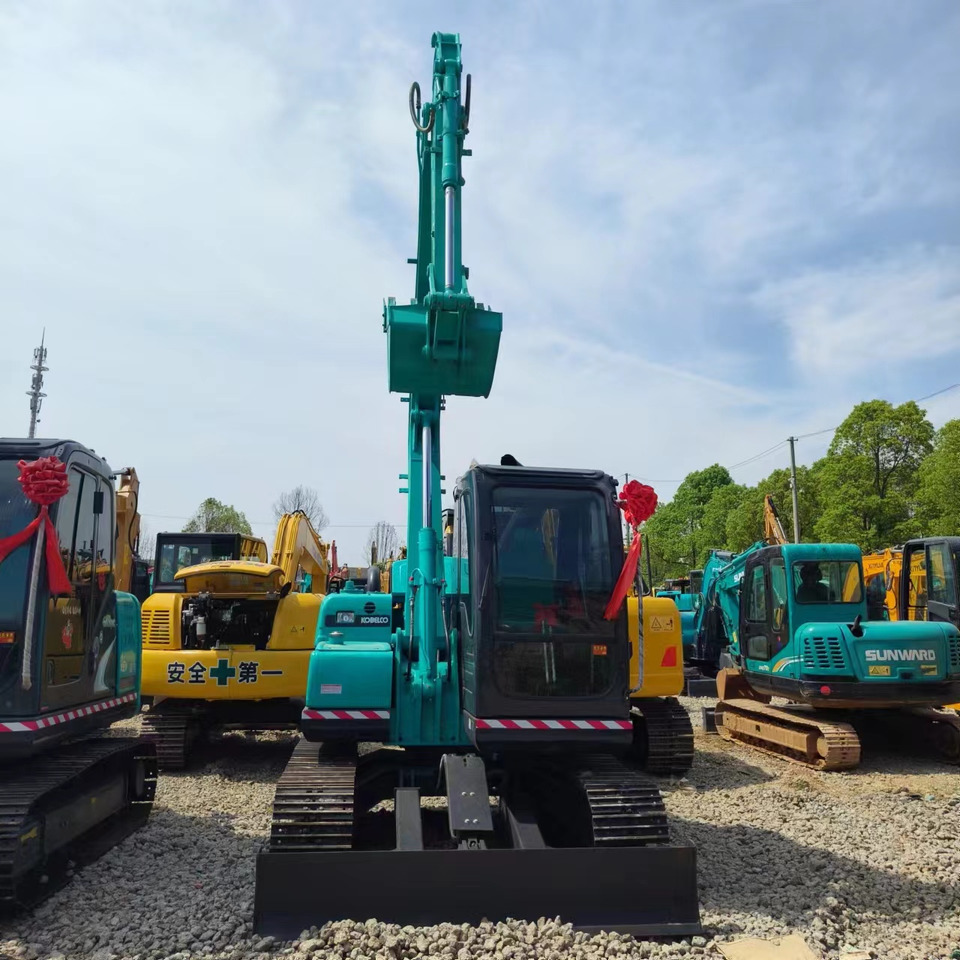 KOBELCO SK75-8 - حفارات زحافة: صور 4 KOBELCO SK75-8 - حفارات زحافة: صور 4