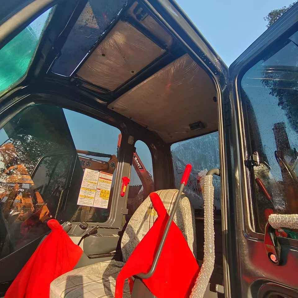 KOBELCO SK75 - حفارات زحافة: صور 4 KOBELCO SK75 - حفارات زحافة: صور 4