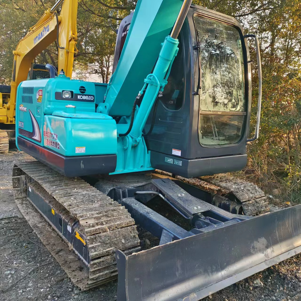 KOBELCO SK75 - حفارات زحافة: صور 2 KOBELCO SK75 - حفارات زحافة: صور 2
