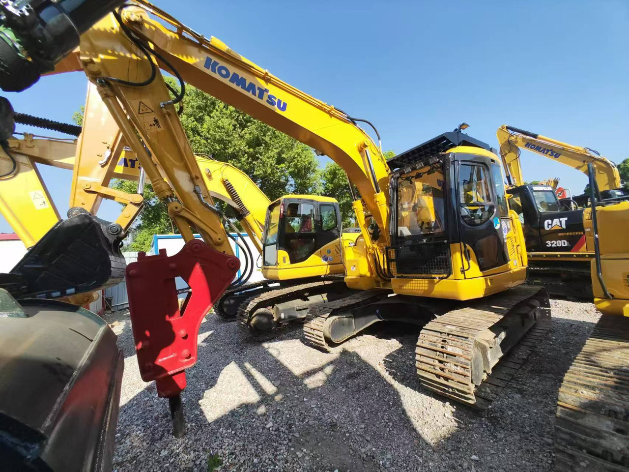 KOMATSU PC138US - حفارات زحافة: صور 2 KOMATSU PC138US - حفارات زحافة: صور 2