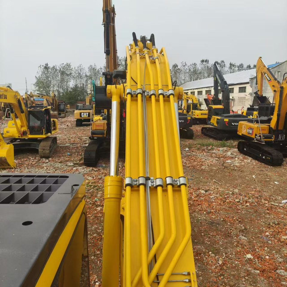 KOMATSU PC350 - حفارات زحافة: صور 3 KOMATSU PC350 - حفارات زحافة: صور 3