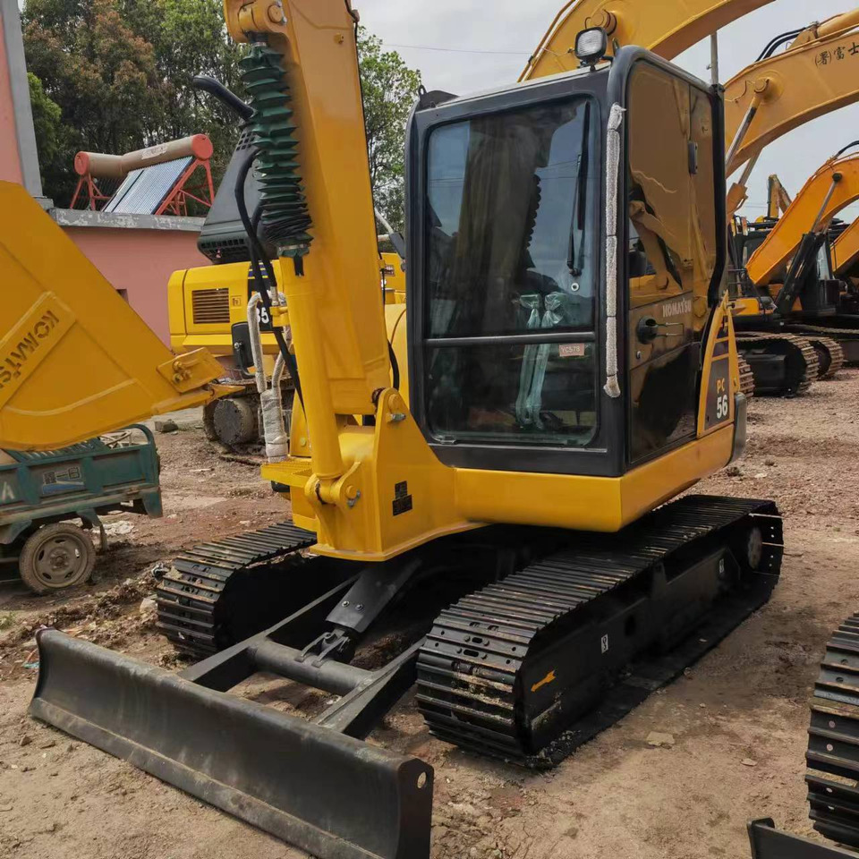 KOMATSU PC56 - حفارات زحافة: صور 3 KOMATSU PC56 - حفارات زحافة: صور 3