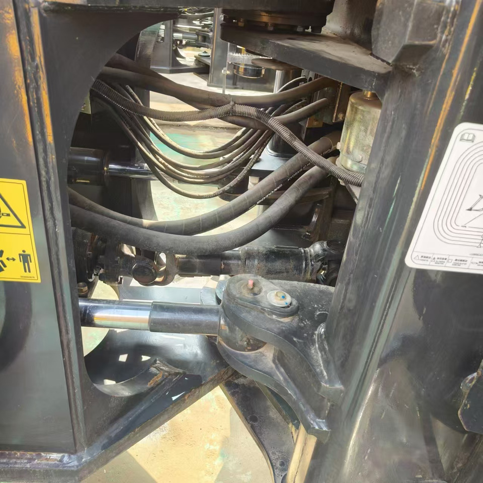 اللودر بعجل SDLG L956F: صور 12 اللودر بعجل SDLG L956F: صور 12