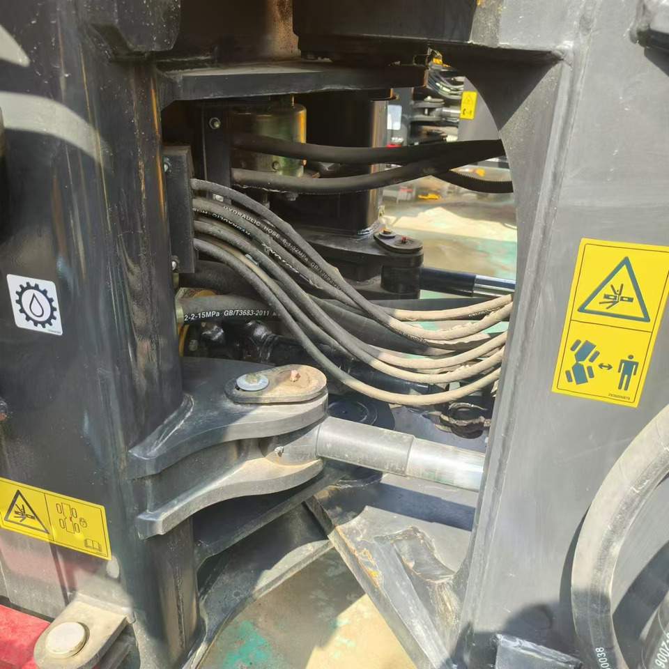 اللودر بعجل SDLG L956F: صور 16 اللودر بعجل SDLG L956F: صور 16