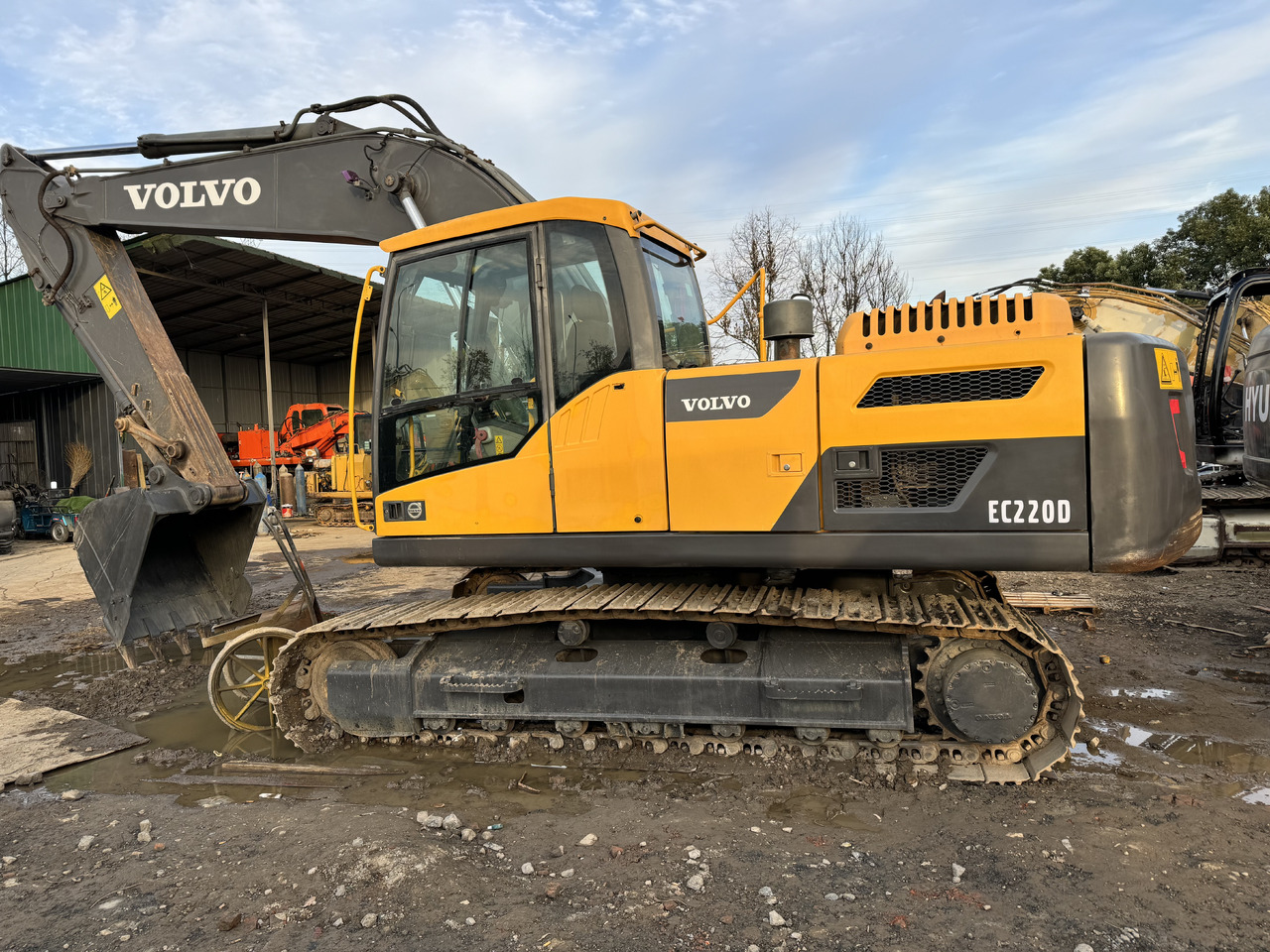 VOLVO EC220D - حفارات زحافة: صور 2 VOLVO EC220D - حفارات زحافة: صور 2