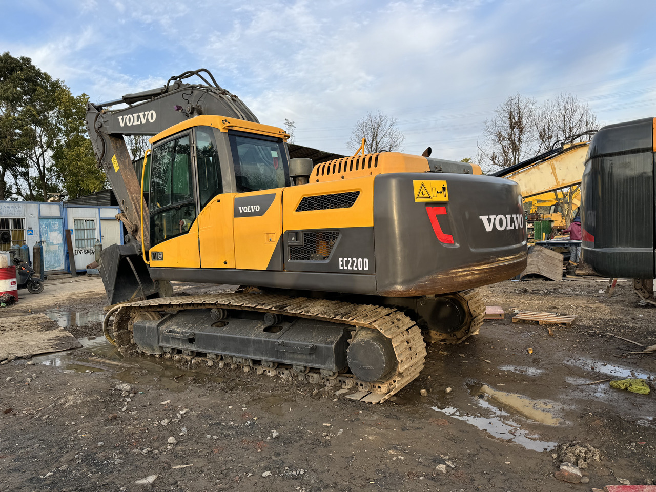 VOLVO EC220D - حفارات زحافة: صور 1 VOLVO EC220D - حفارات زحافة: صور 1