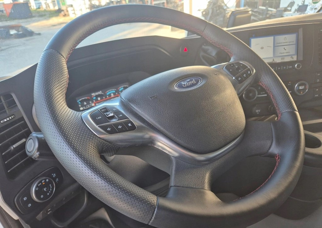 FORD WIELOFUNKCYJNA - عجلة القيادة: صور 3 FORD WIELOFUNKCYJNA - عجلة القيادة: صور 3