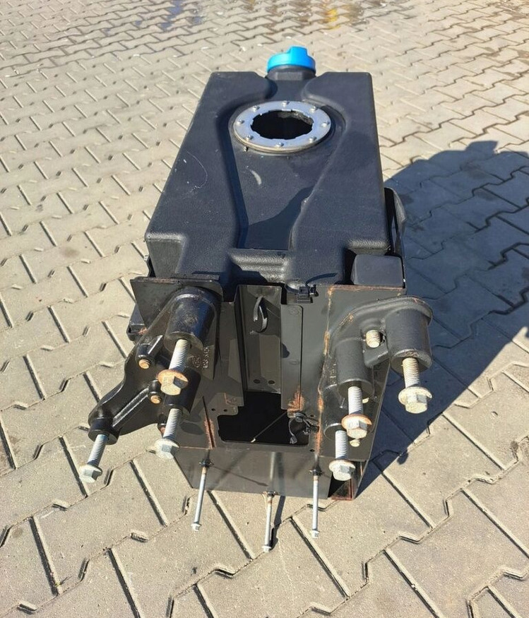 FORD ZBIORNIK ADBLUE FORD F-MAX CARGO - خزان AdBlue - شاحنة: صور 2 FORD ZBIORNIK ADBLUE FORD F-MAX CARGO - خزان AdBlue - شاحنة: صور 2