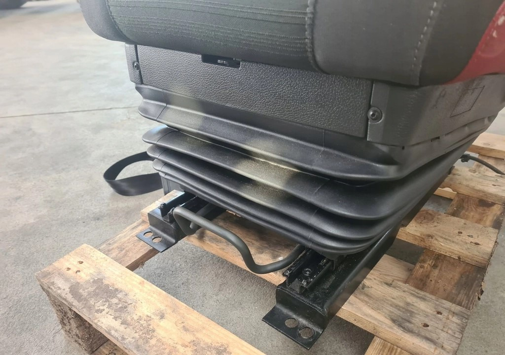 مقاعد السيارات FOTEL PASAŻERA PRAWY PNEUMATYCZNY NISKA PODSTAWA VOLVO FH 4 FM 4: صور 9
