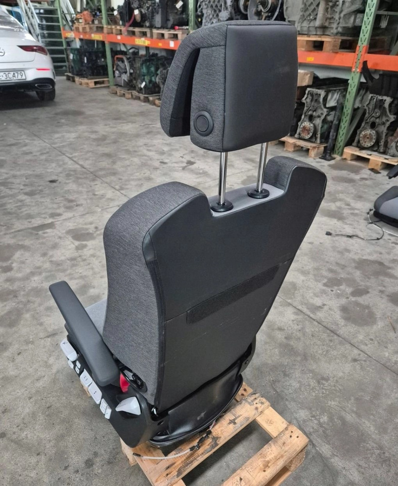 FOTEL PNEUMATYCZY SIEDZENIE KIEROWCY RENAULT RANGE GAMA T C K EVO LIFT - مقاعد السيارات: صور 5 FOTEL PNEUMATYCZY SIEDZENIE KIEROWCY RENAULT RANGE GAMA T C K EVO LIFT - مقاعد السيارات: صور 5
