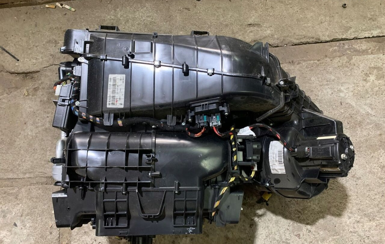 NAGRZEWNICA KOMPLETNA RENAULT GAMA T RANGE - التدفئة / التهوية - شاحنة: صور 2 NAGRZEWNICA KOMPLETNA RENAULT GAMA T RANGE - التدفئة / التهوية - شاحنة: صور 2