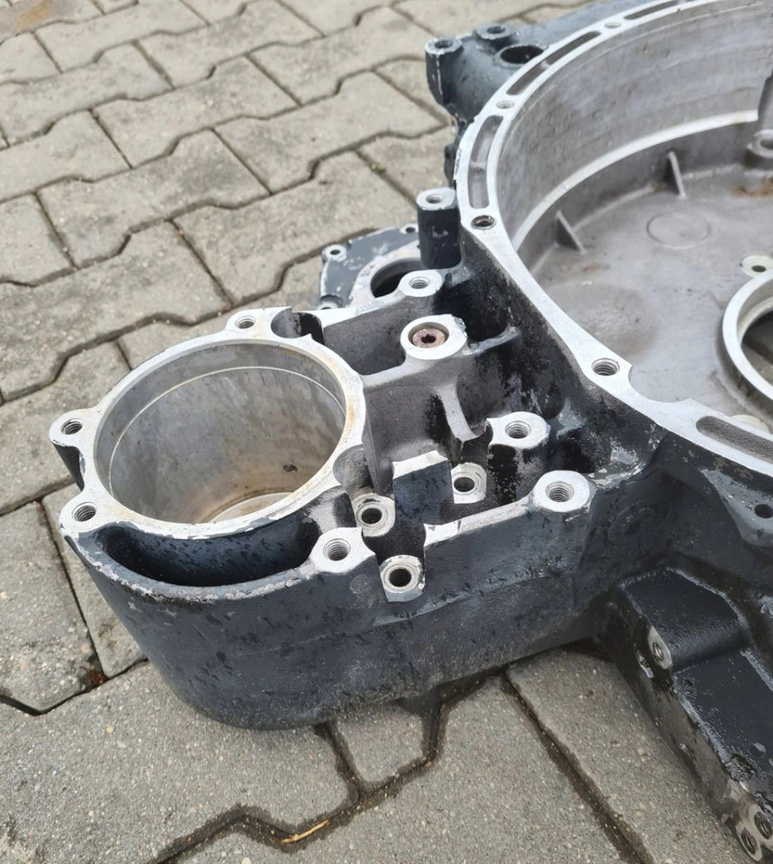 OBUDOWA SPRZĘGŁA KOŁA ZAMACHOWEGO VOLVO FL FE D7 RENAULT PREMIUM MIDLUM DXI 04905439 1445758 - القابض و قطع الغيار: صور 5 OBUDOWA SPRZĘGŁA KOŁA ZAMACHOWEGO VOLVO FL FE D7 RENAULT PREMIUM MIDLUM DXI 04905439 1445758 - القابض و قطع الغيار: صور 5