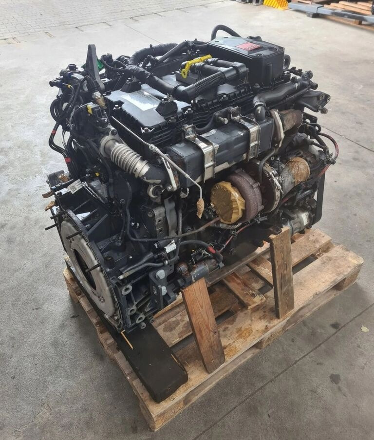 المحرك - شاحنة Renault D12 240 DTI5   Renault D12 GAMA D: صور 12