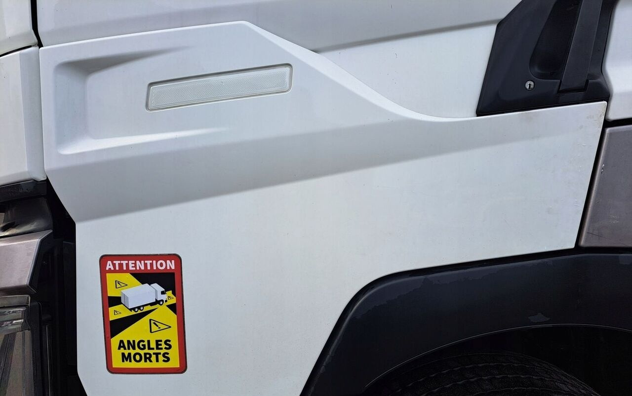 Renault GAMA T RANGE HIGH - باب و قطع الغيار - شاحنة: صور 2 Renault GAMA T RANGE HIGH - باب و قطع الغيار - شاحنة: صور 2