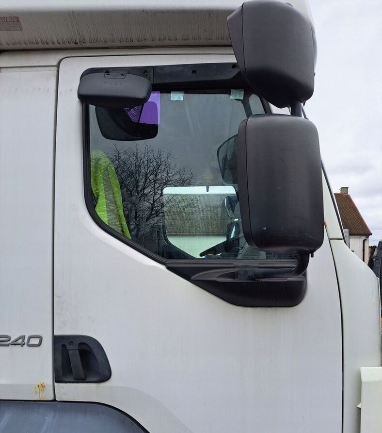 Renault Volvo FE FL - باب و قطع الغيار - شاحنة: صور 1 Renault Volvo FE FL - باب و قطع الغيار - شاحنة: صور 1