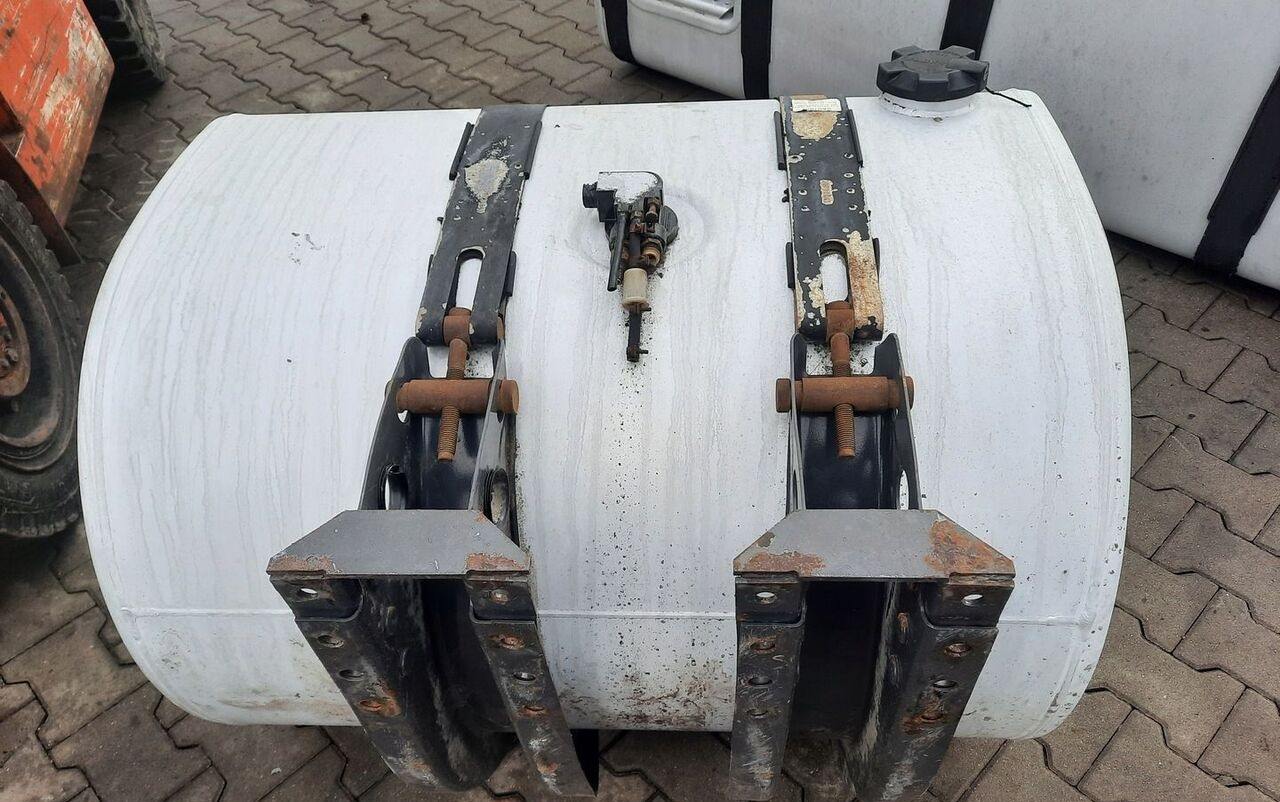 Renault ZBIORNIK PALIWA RENAULT GAMA RANGE T 100/70/70 20503505 - خزان وقود - شاحنة: صور 4 Renault ZBIORNIK PALIWA RENAULT GAMA RANGE T 100/70/70 20503505 - خزان وقود - شاحنة: صور 4