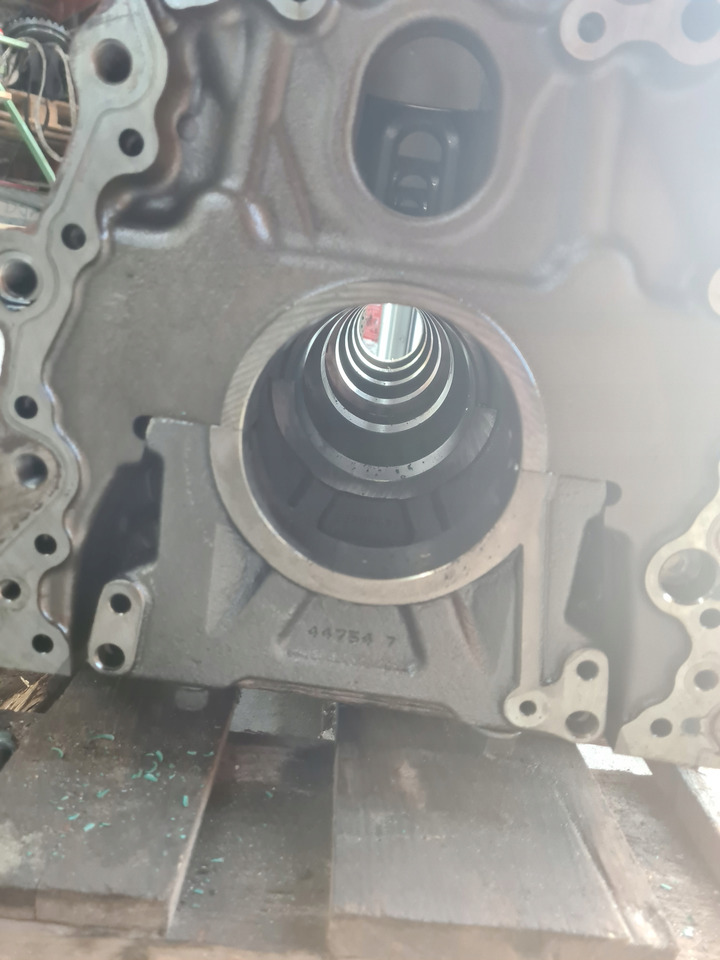 VOLVO BLOK SILNIKA D13K K6 VOLVO FH FH 4 5 - كتلة اسطوانة - شاحنة: صور 4 VOLVO BLOK SILNIKA D13K K6 VOLVO FH FH 4 5 - كتلة اسطوانة - شاحنة: صور 4