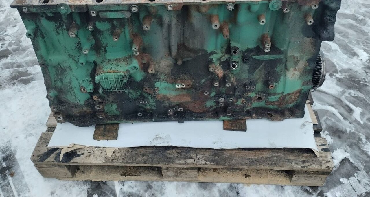 VOLVO BLOK SILNIKA SŁUPEK TŁOKI WAŁ VOLVO FM FH 13 D13A - كتلة اسطوانة - شاحنة: صور 4 VOLVO BLOK SILNIKA SŁUPEK TŁOKI WAŁ VOLVO FM FH 13 D13A - كتلة اسطوانة - شاحنة: صور 4