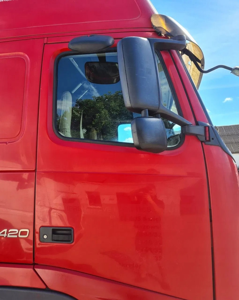 VOLVO DRZWI KOMPLETNE PRAWE VOLVO FH 13 LIFT EURO 5 - باب و قطع الغيار - شاحنة: صور 1 VOLVO DRZWI KOMPLETNE PRAWE VOLVO FH 13 LIFT EURO 5 - باب و قطع الغيار - شاحنة: صور 1
