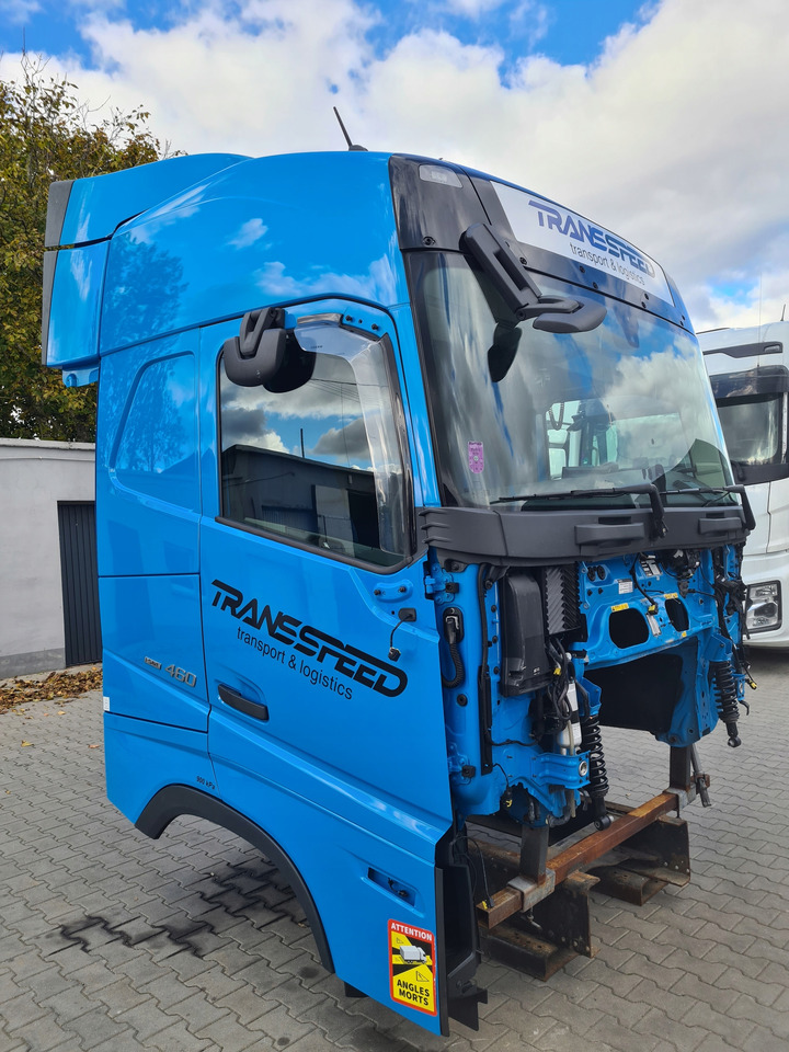 VOLVO KABINA KOMPLETNA VOLVO FH 5 EURO 6 I-SAVE GLOBETROTTER - الكبائن - شاحنة ستارة: صور 1 VOLVO KABINA KOMPLETNA VOLVO FH 5 EURO 6 I-SAVE GLOBETROTTER - الكبائن - شاحنة ستارة: صور 1